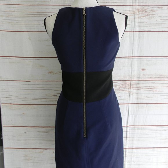 MILLY WM'S NAVY BLUE EXPOSED BACK ZIPPER CLASSIC V-NECK SHEATH DRESS CAREER SZ 2 - Picture 3 of 5